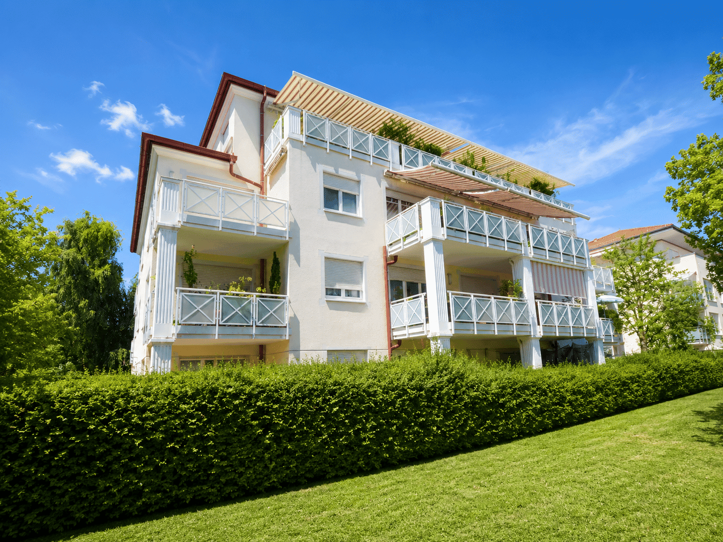 IN-Altstadt: Moderne 3-ZKB-Wohnung im 2. OG inkl. 2 TG-Stellplätze – Bild 1