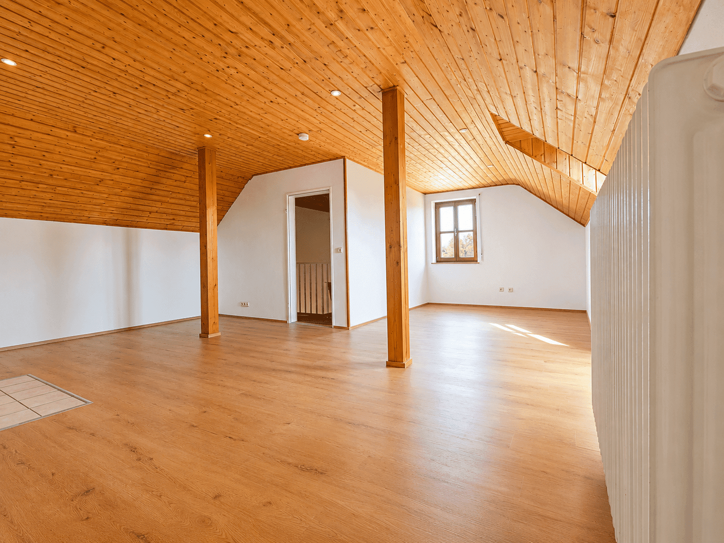 Reiheneckhaus mit großem Garten und Garage in Wolnzach – Bild 12